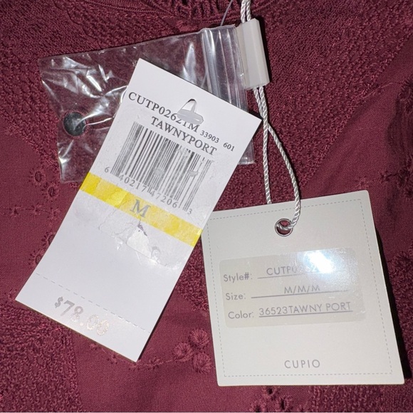 Cupio Red Relaxed Pleated Blouse with Mandarin Collar - Picture 3 of 7